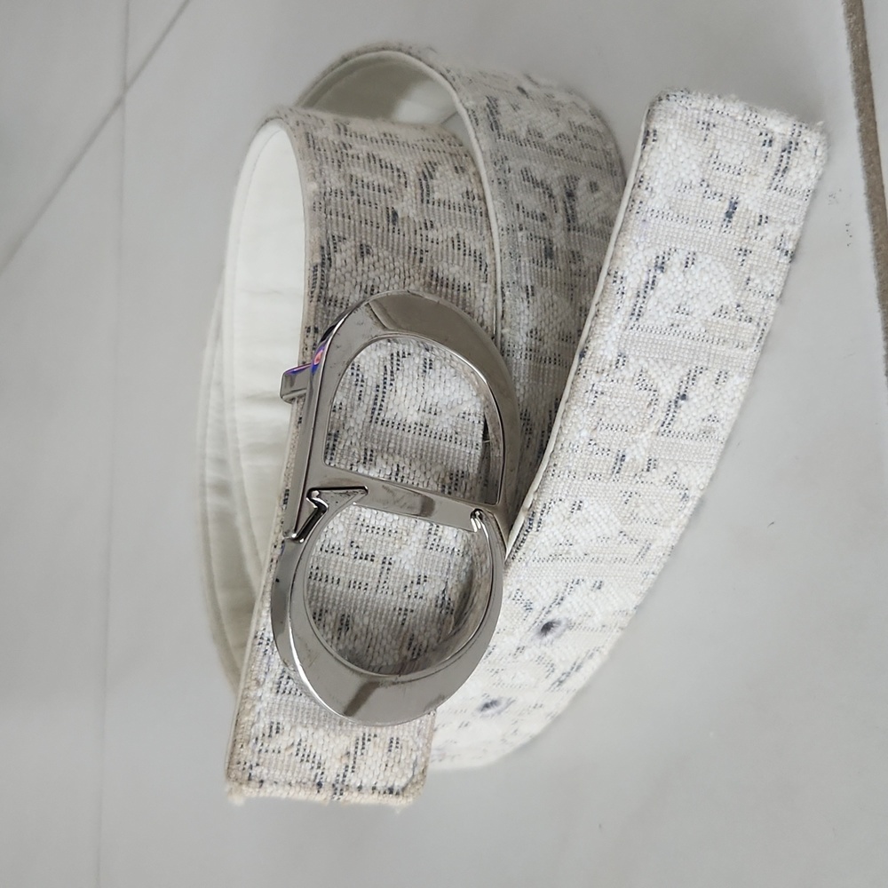 Dior ladies reversible belt, cream and printed on the other side, fits 6/8